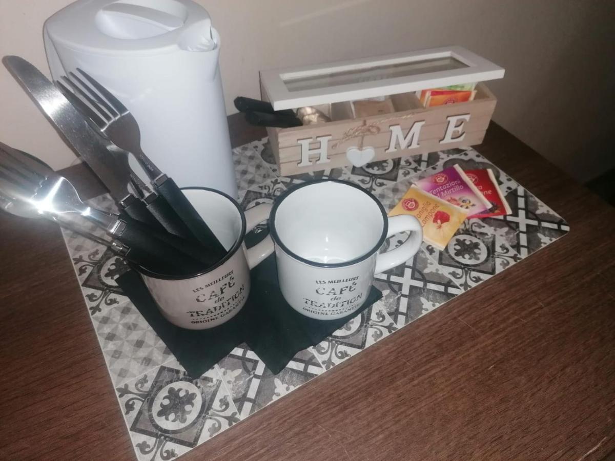 Alloggio Da Virginia Acomodação com café da manhã Taglio di Po Exterior foto